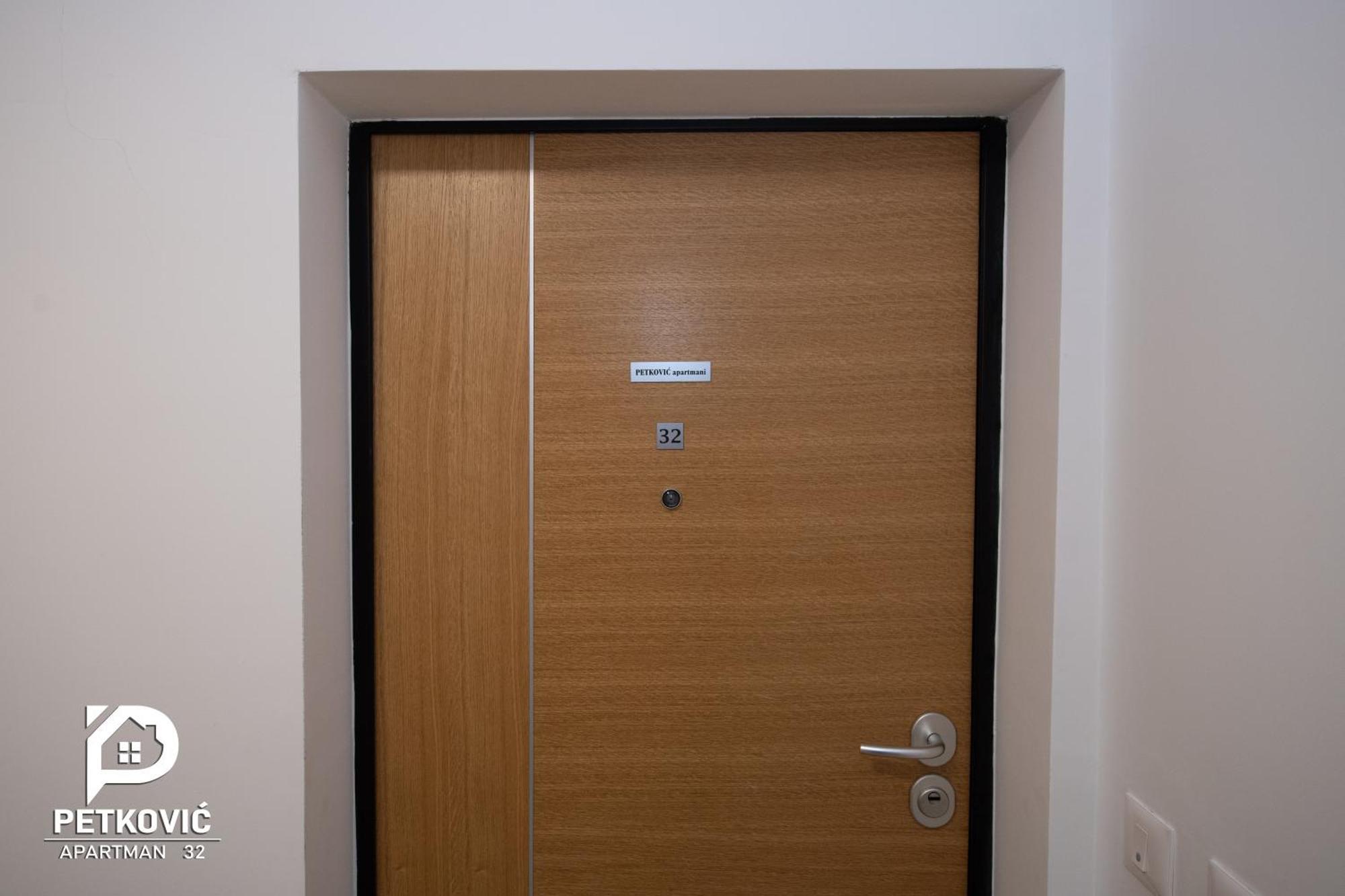 Petkovic Apartmani Studio32 Jagodina Exteriör bild